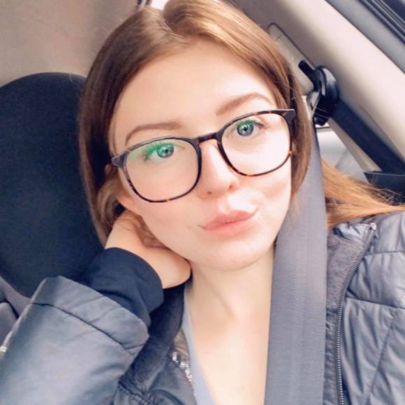 Meet your Posher, Taylor - Picture 1 of 1